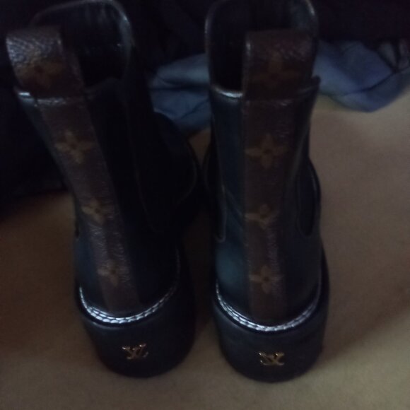 Louis Vuitton boots. - Picture 5 of 5